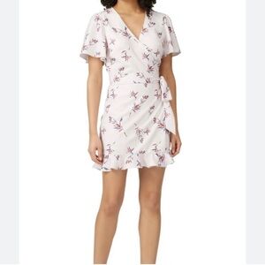 Stylestalcker Penny True Wrap mini dress short sleeve flower print cream size XS